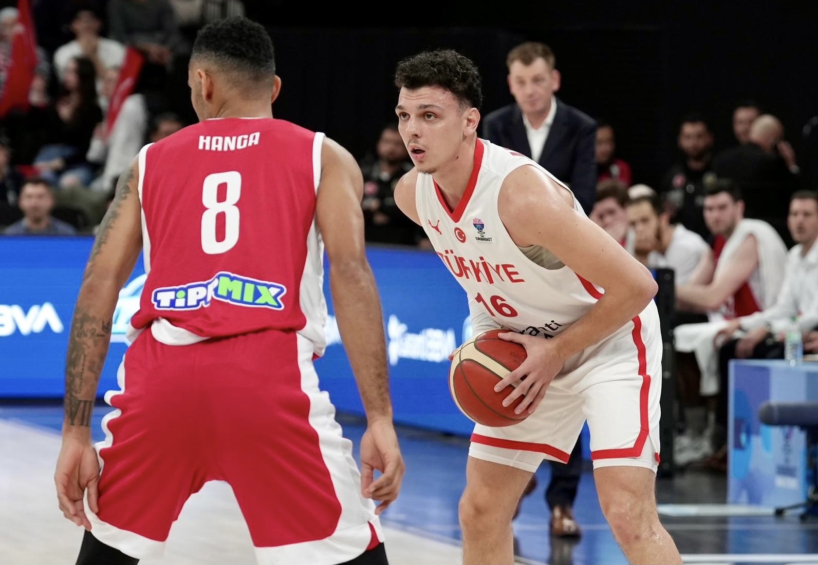 David Mutaf 12 Dev Adam’da