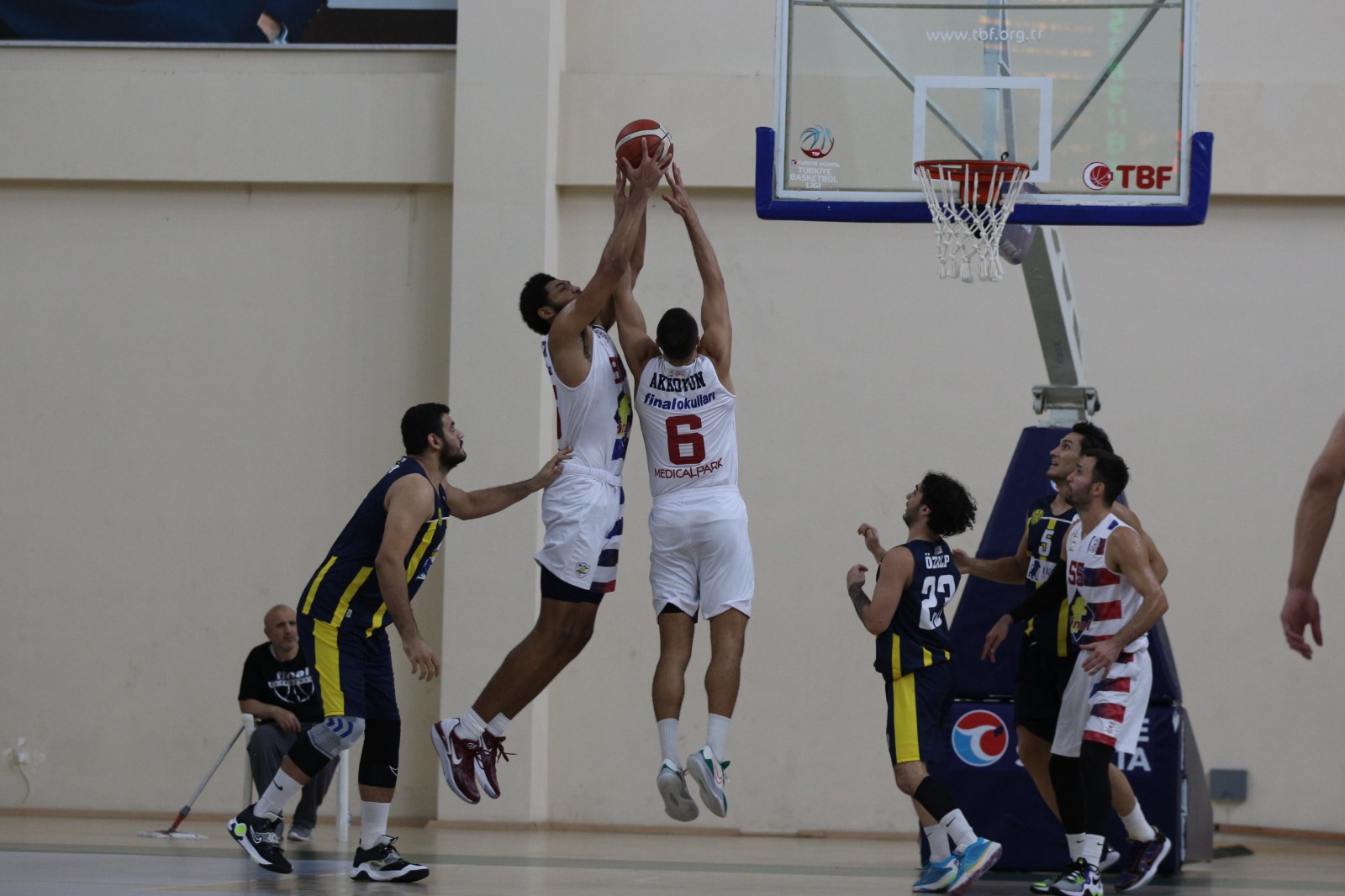 Finalspor’un çabası yetmedi!