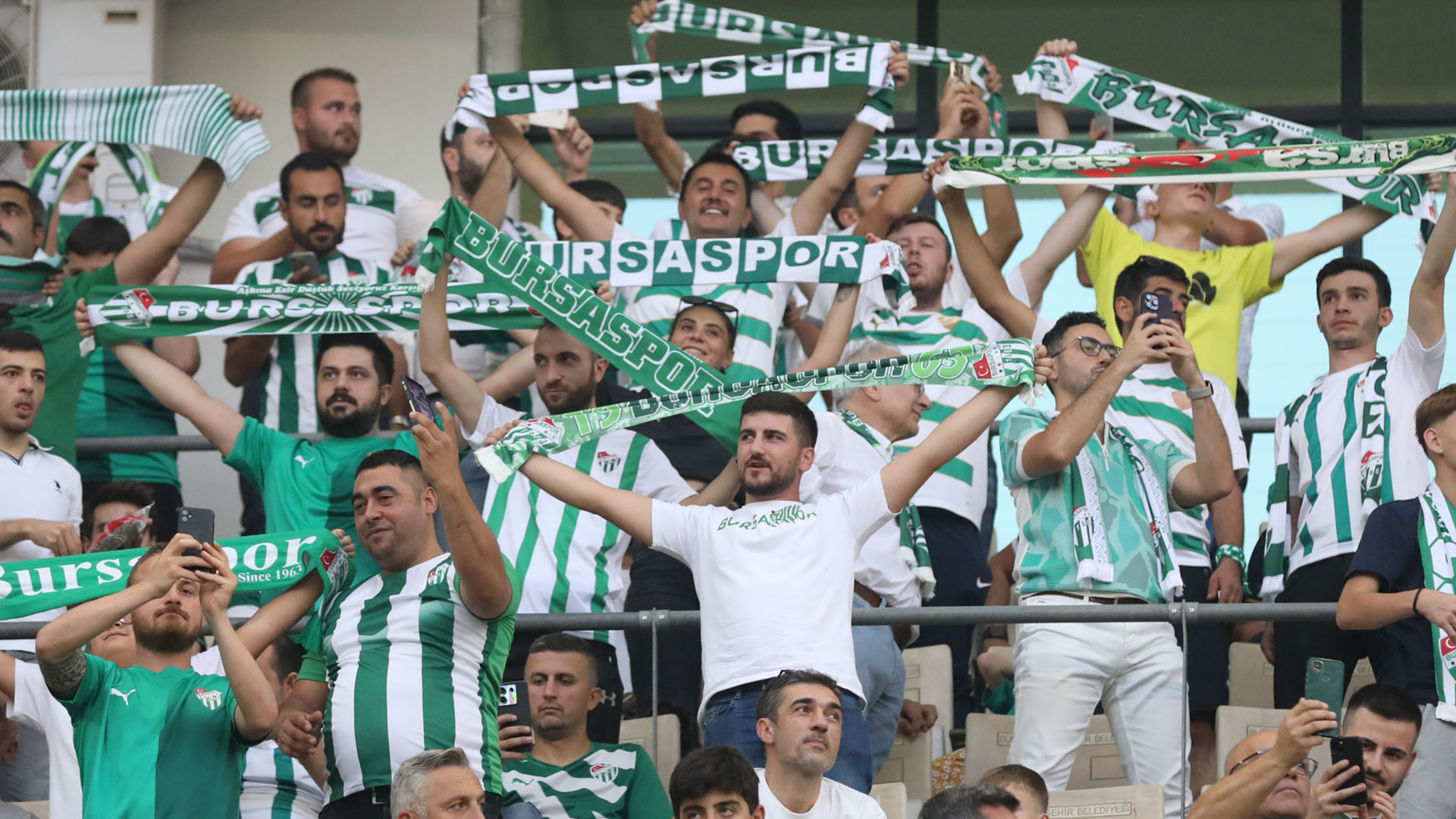 Bursaspor’da üyeliği onaylanan isimler artıyor