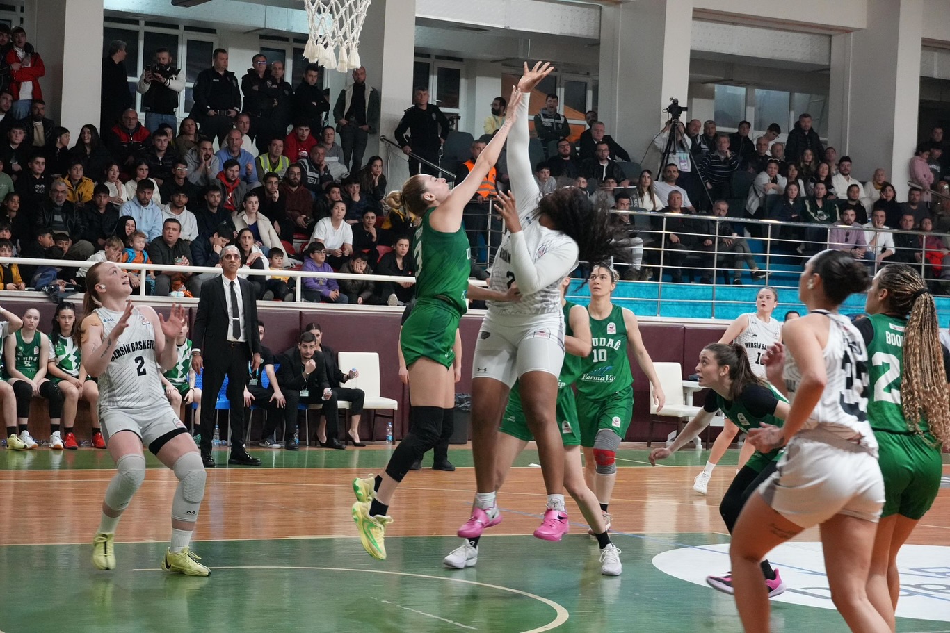 Uludağ, Gallardo karşısında
