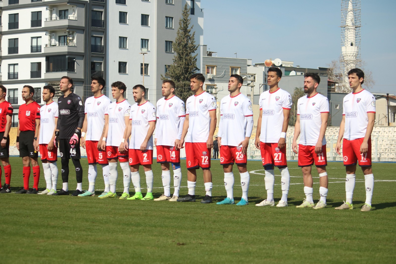 Paşa 3 puan peşinde