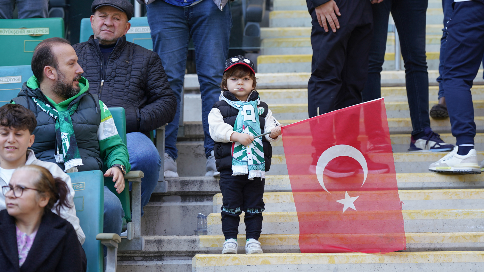 Foto Galeri (Bursaspor-Kırşehir FSK maçı taraftar fotoğrafları)
