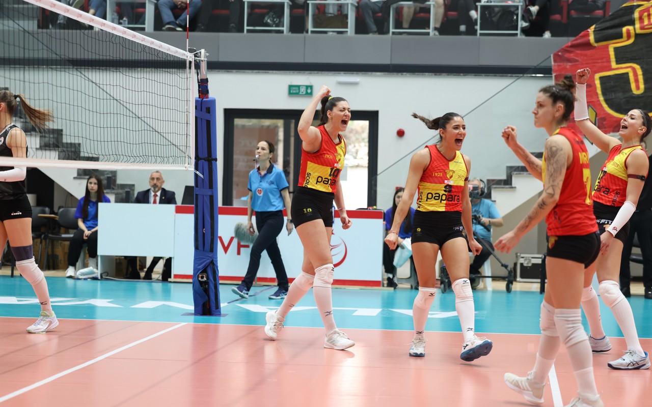 Merve ve Ünzilenur Nilüfer’de