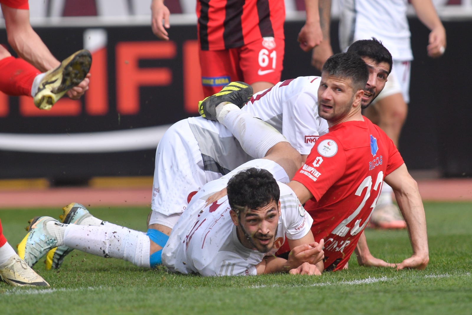 İnegölspor köprüyü geçemedi