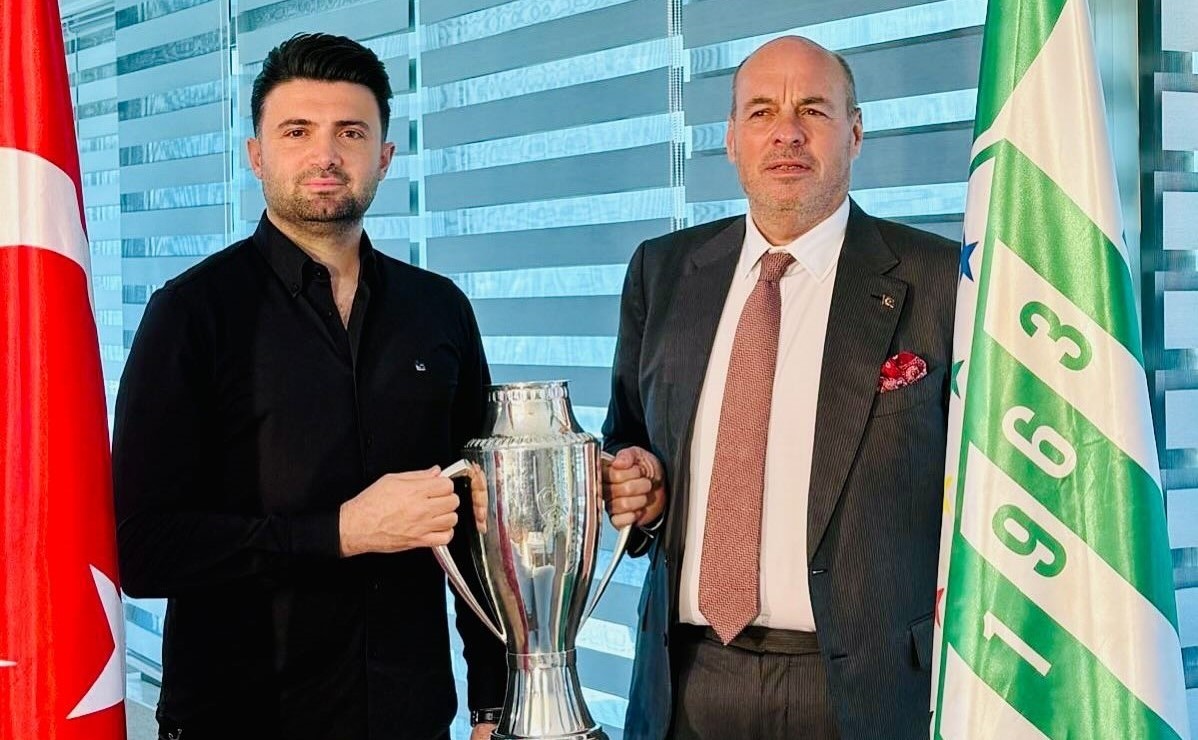 Levent Kızıl şampiyonluğu kutladı