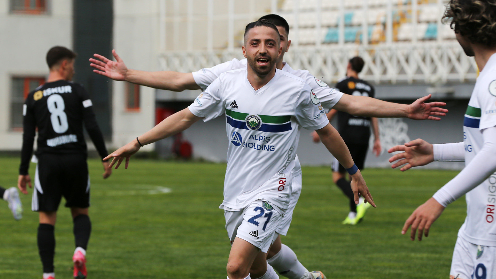 3. Lig’de perde iniyor