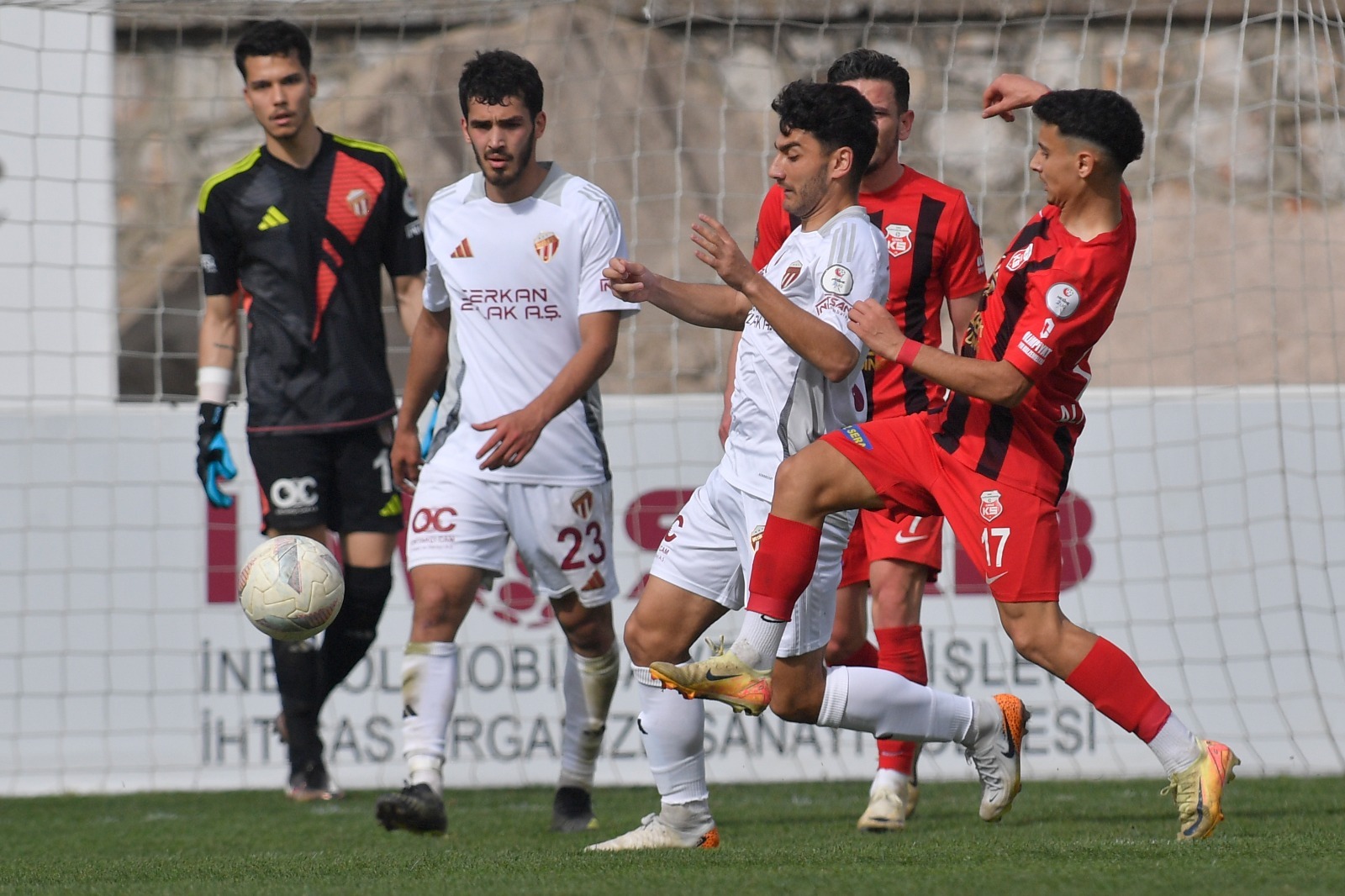 2.Lig’de Pazar mesaisi! İşte Bursa takımlarının maçları