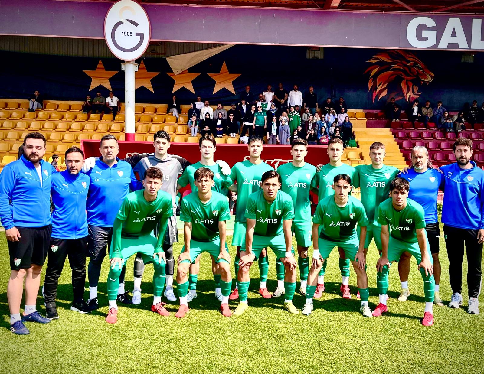 Bursaspor, Galatasaray'a acımadı!