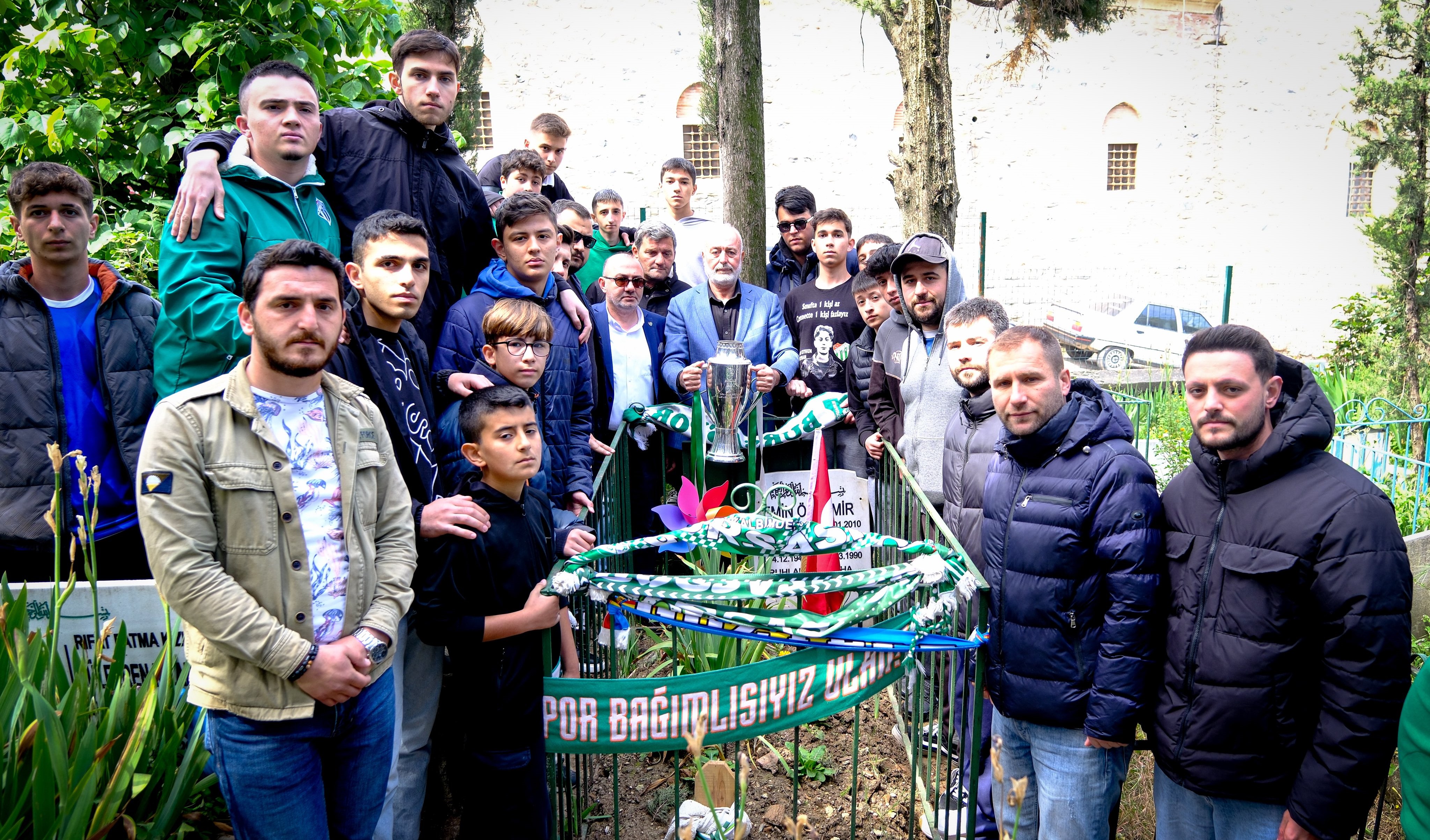 Bursaspor kupayı Hasan Ceyhun Beyhan'a götürdü