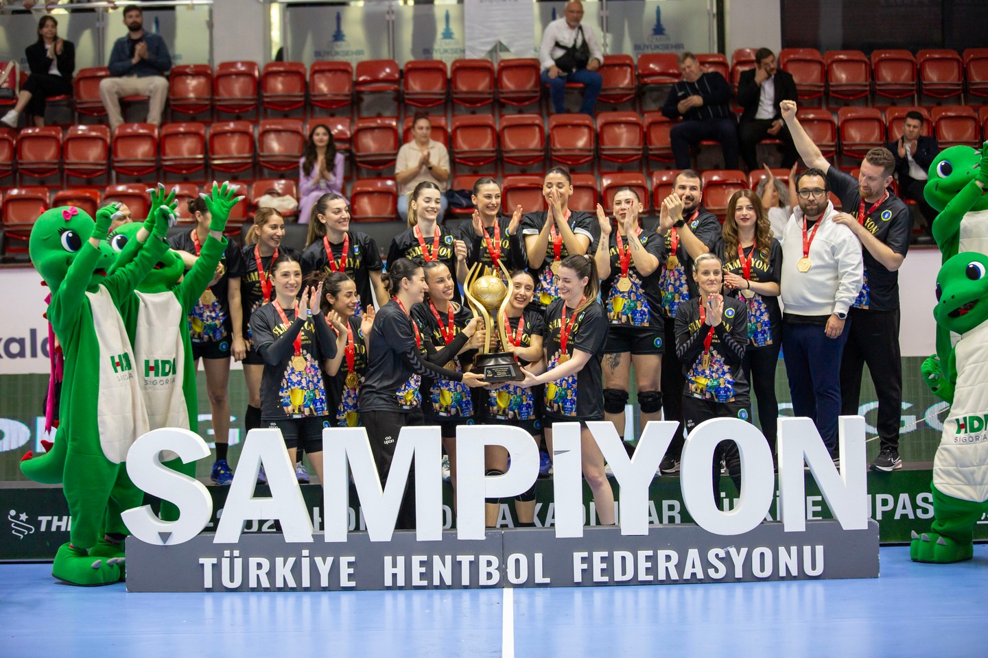 Kupa şampiyonu üçüncülük sınavında