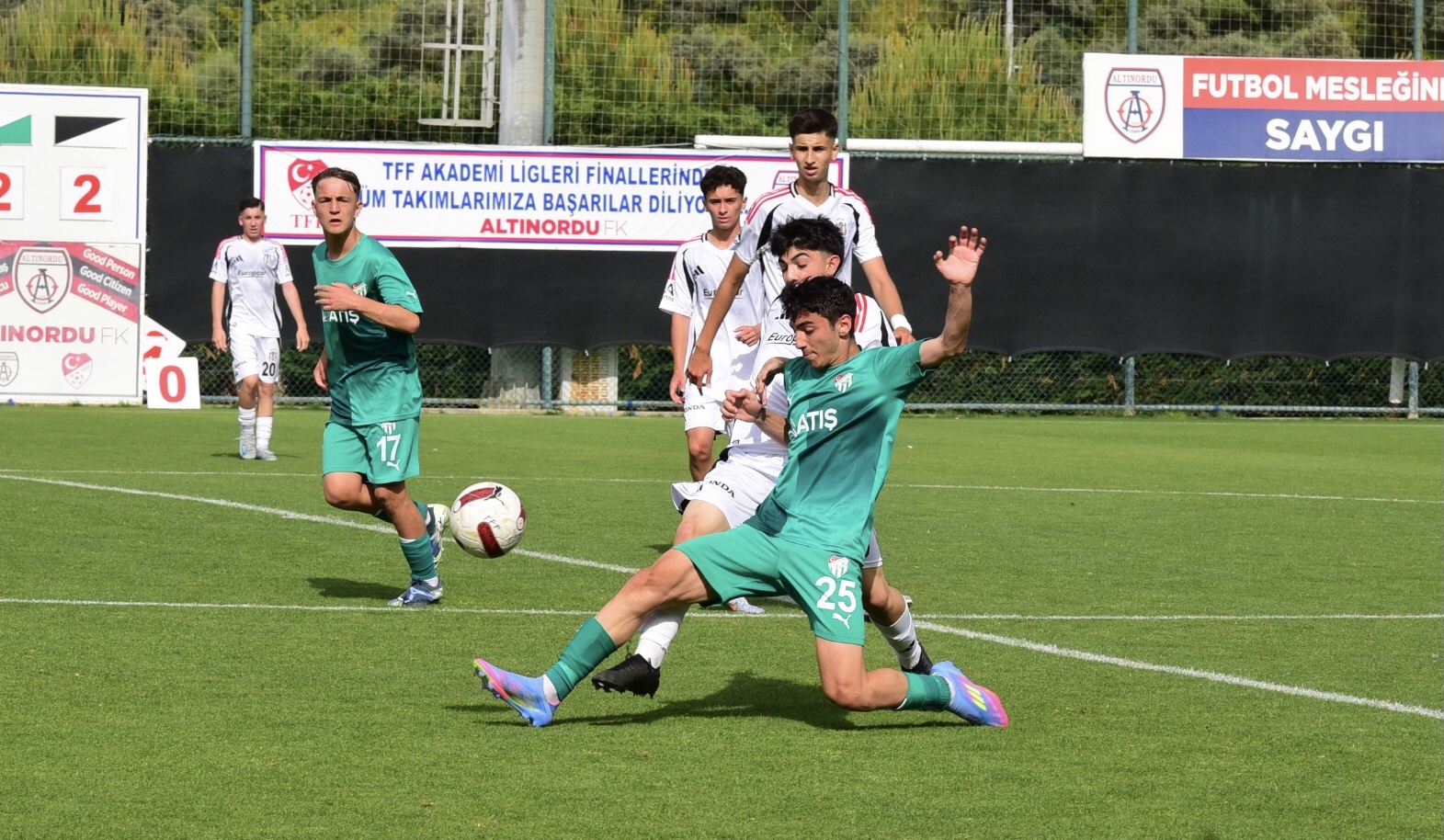 Bursaspor ve M.K.Paşa elendi