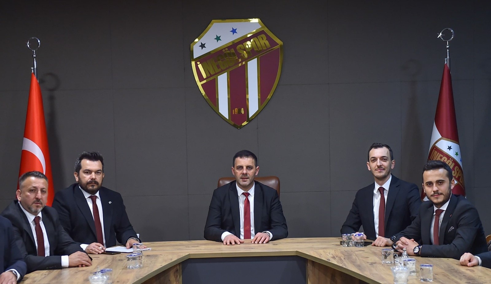İnegölspor'da görev dağılımı