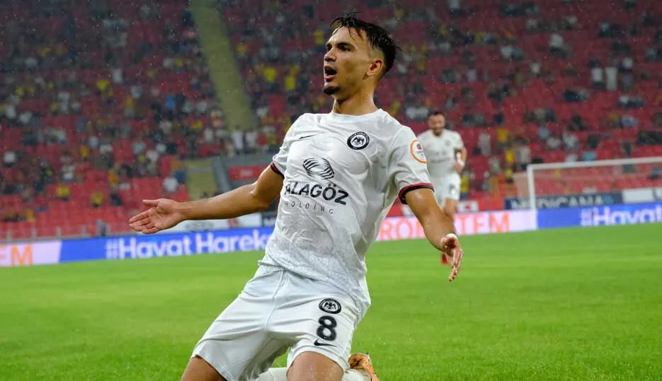 Bursaspor'da Atakan Akkaynak iddiası!