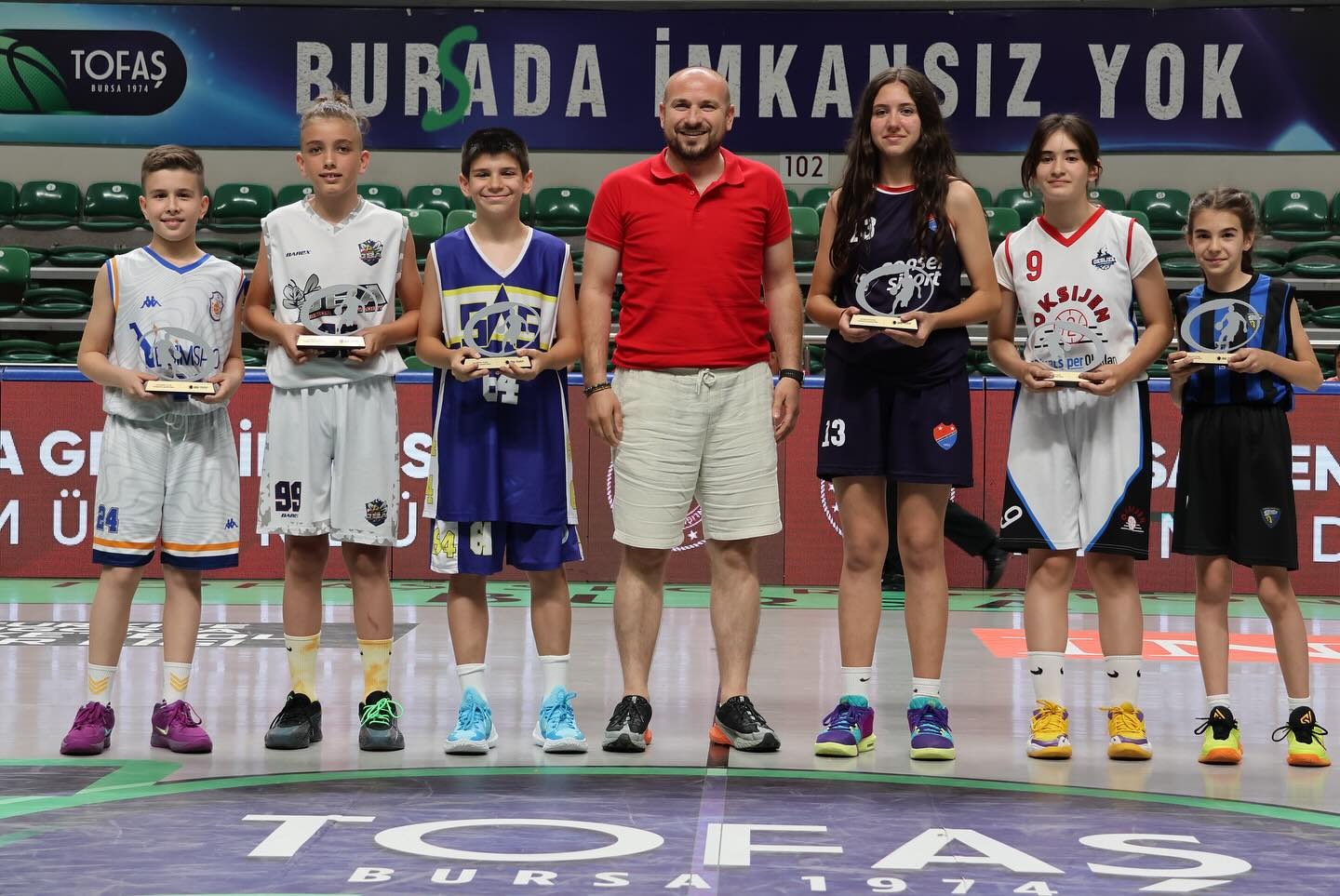 Basketbolda görkemli tören