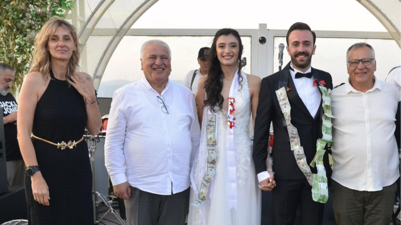 Buse-Ömer Pehlivan evlendi
