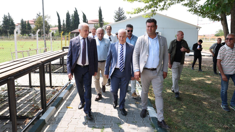 M.K.Paşa Stadı sil baştan yenilendi