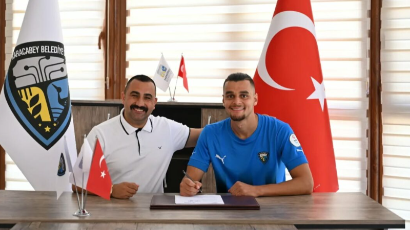 Karacabey Belediyespor’da 2 imza birden
