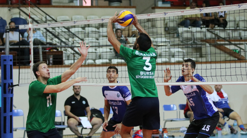 Bursa Büyükşehir voleybol pazartesi toplanıyor