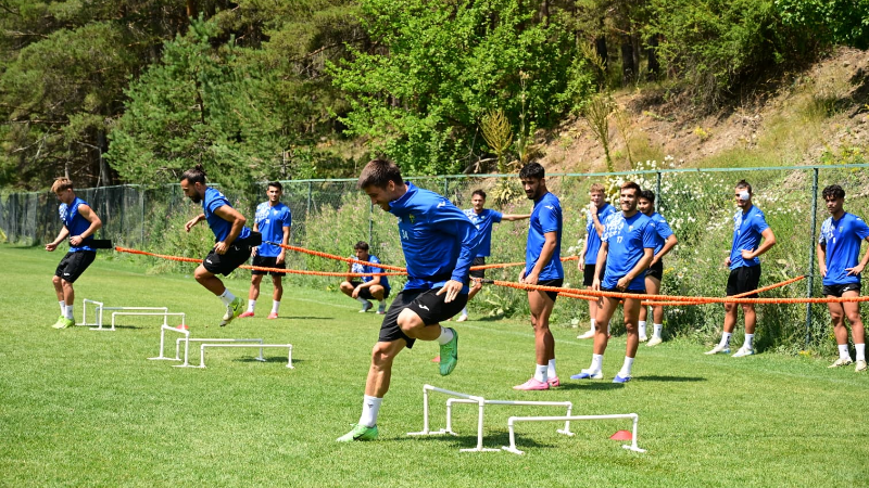 Karacabey Belediyespor  Bolu’da güçleniyor