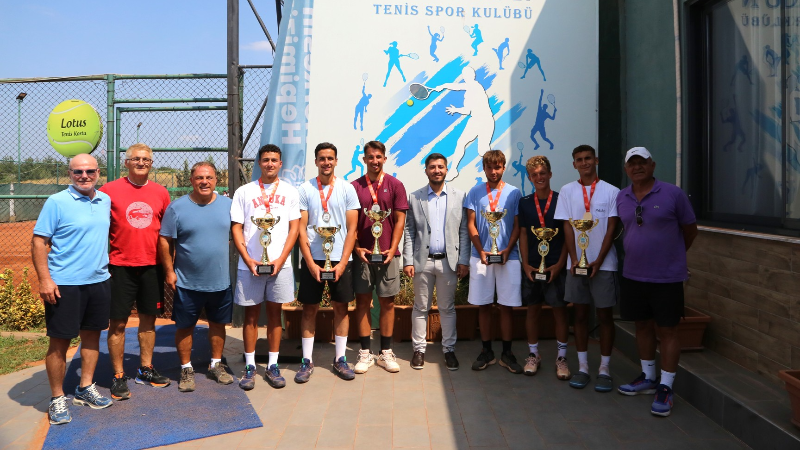Nilüfer’de tenis heyecanı sona erdi