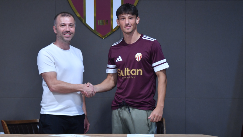 İnegölspor’a alt yapılan genç savunmacı