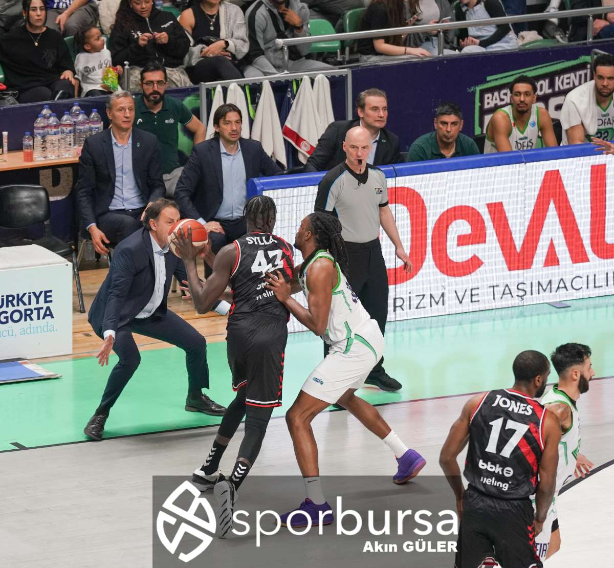 TOFAŞ - SURNE BİLBAO BASKET MAÇ FOTOĞRAFLARI
