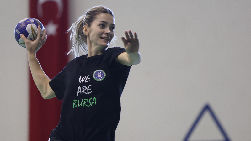 Bursa Büyükşehir hentbol 4’lü finale hazırlanıyor