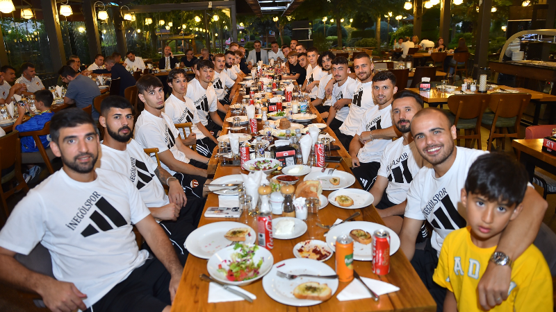 Sultan Su İnegölspor yemekte buluştu