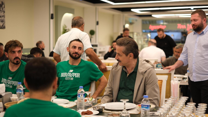 Faruk Çelik Malatya'da Timsah'ı yalnız bırakmadı