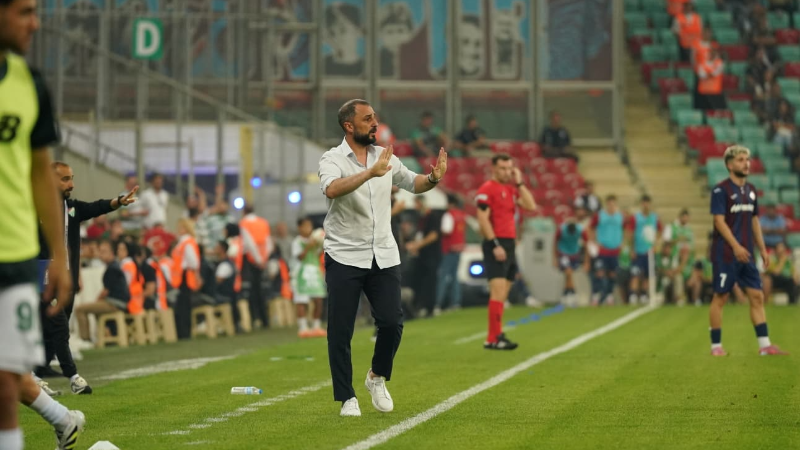 Bursaspor, maçta 5 değişiklik, 4 durdurma yaptı. Bu kural hatası mı?