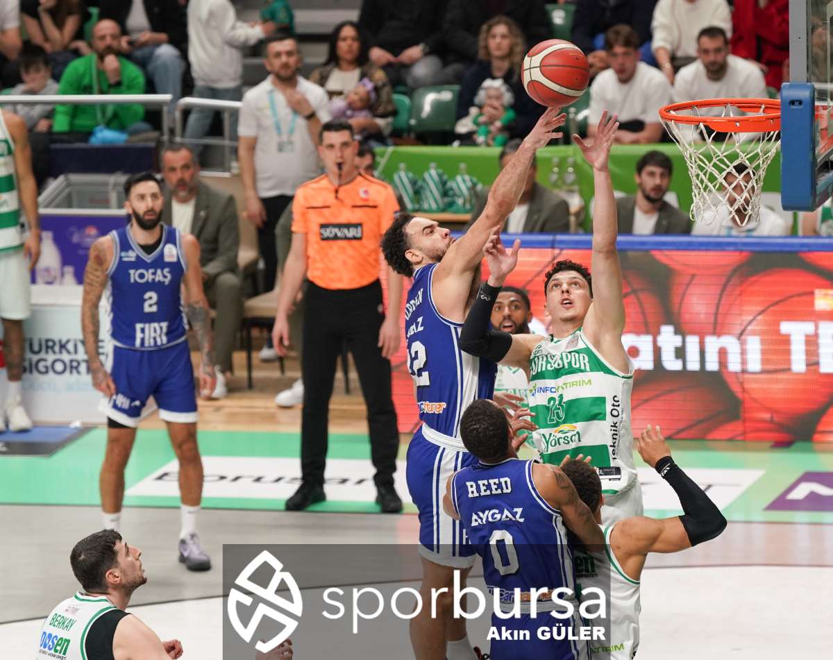 POTADA BURSA DERBİSİNDE BURSASPOR YÖRSAN TOFAŞ'I 98-93 MAĞLUP ETTİ