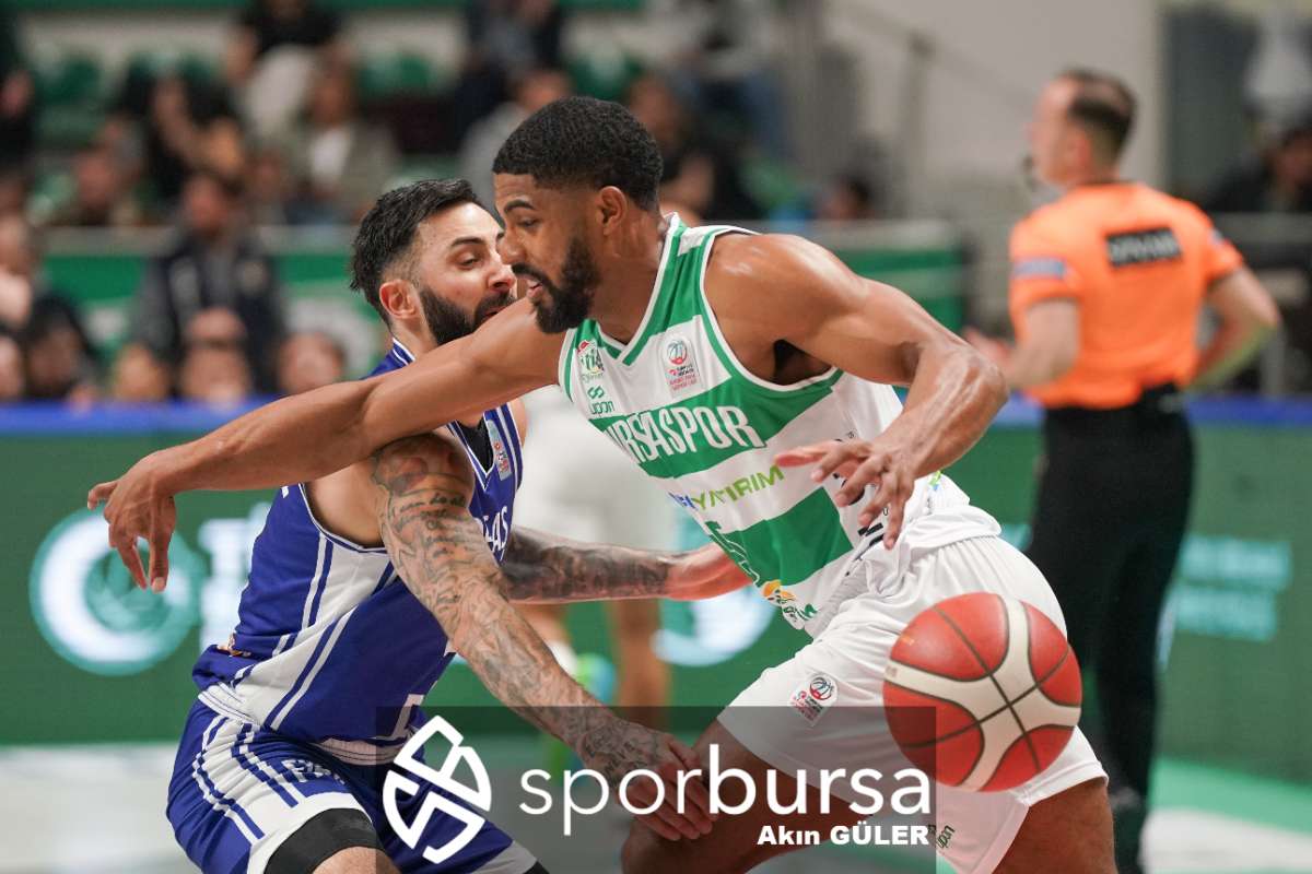 POTADA BURSA DERBİSİNDE BURSASPOR YÖRSAN TOFAŞ'I 98-93 MAĞLUP ETTİ