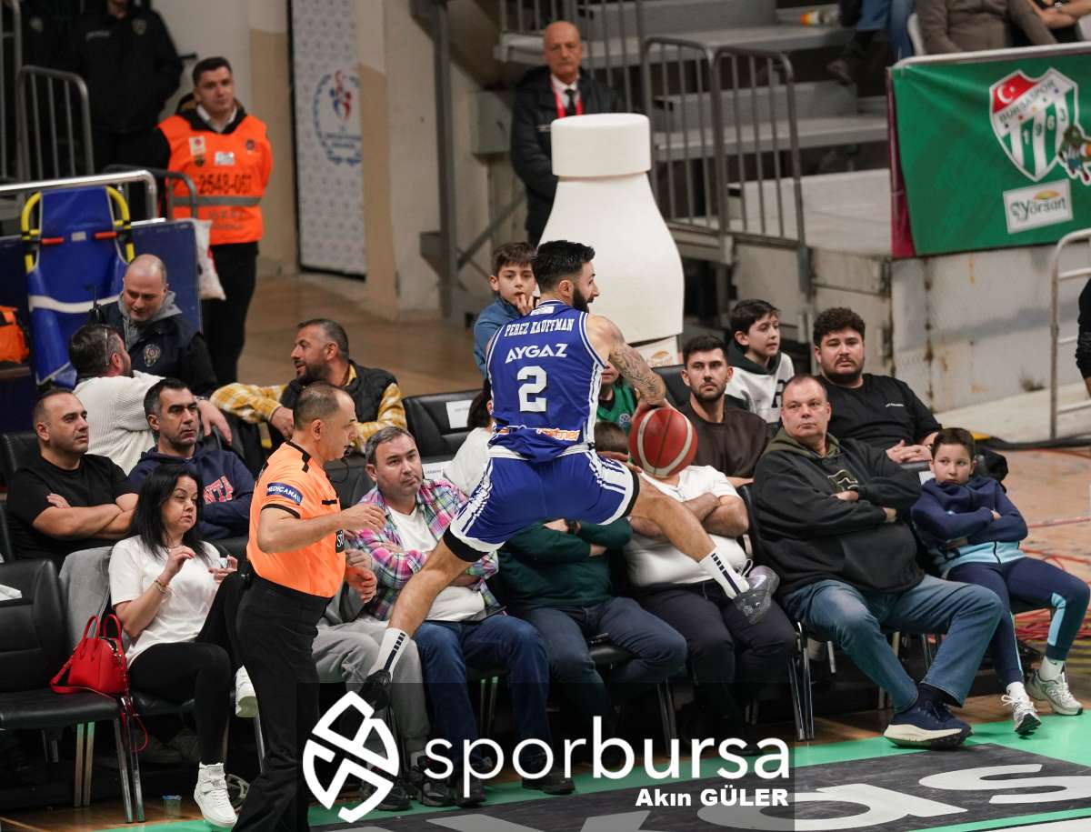POTADA BURSA DERBİSİNDE BURSASPOR YÖRSAN TOFAŞ'I 98-93 MAĞLUP ETTİ