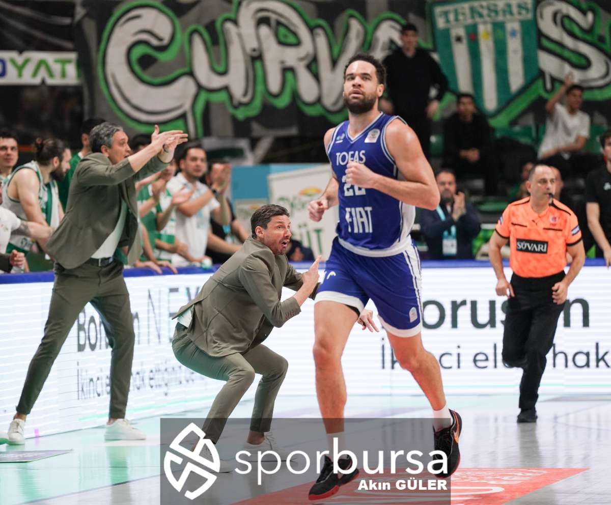 POTADA BURSA DERBİSİNDE BURSASPOR YÖRSAN TOFAŞ'I 98-93 MAĞLUP ETTİ