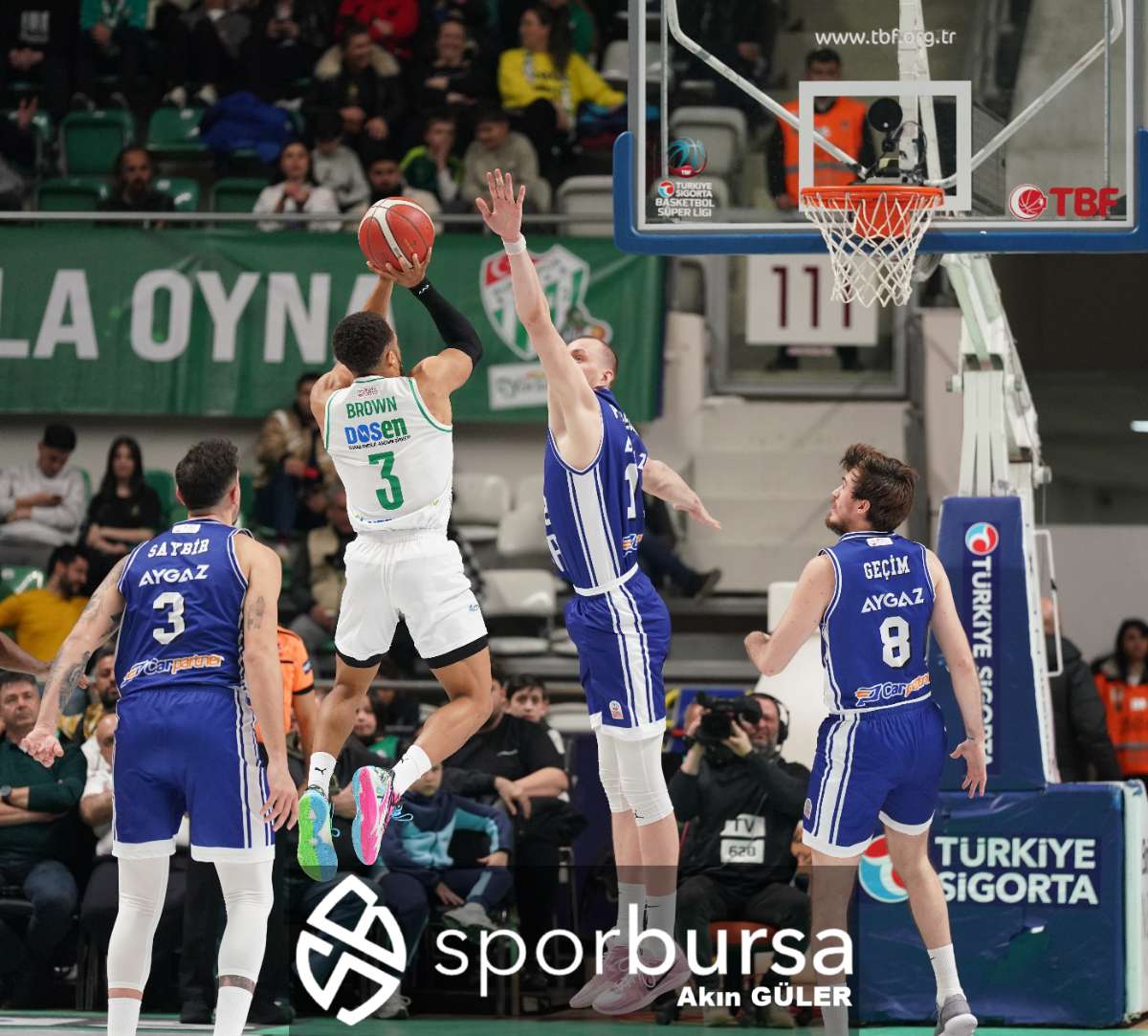 POTADA BURSA DERBİSİNDE BURSASPOR YÖRSAN TOFAŞ'I 98-93 MAĞLUP ETTİ