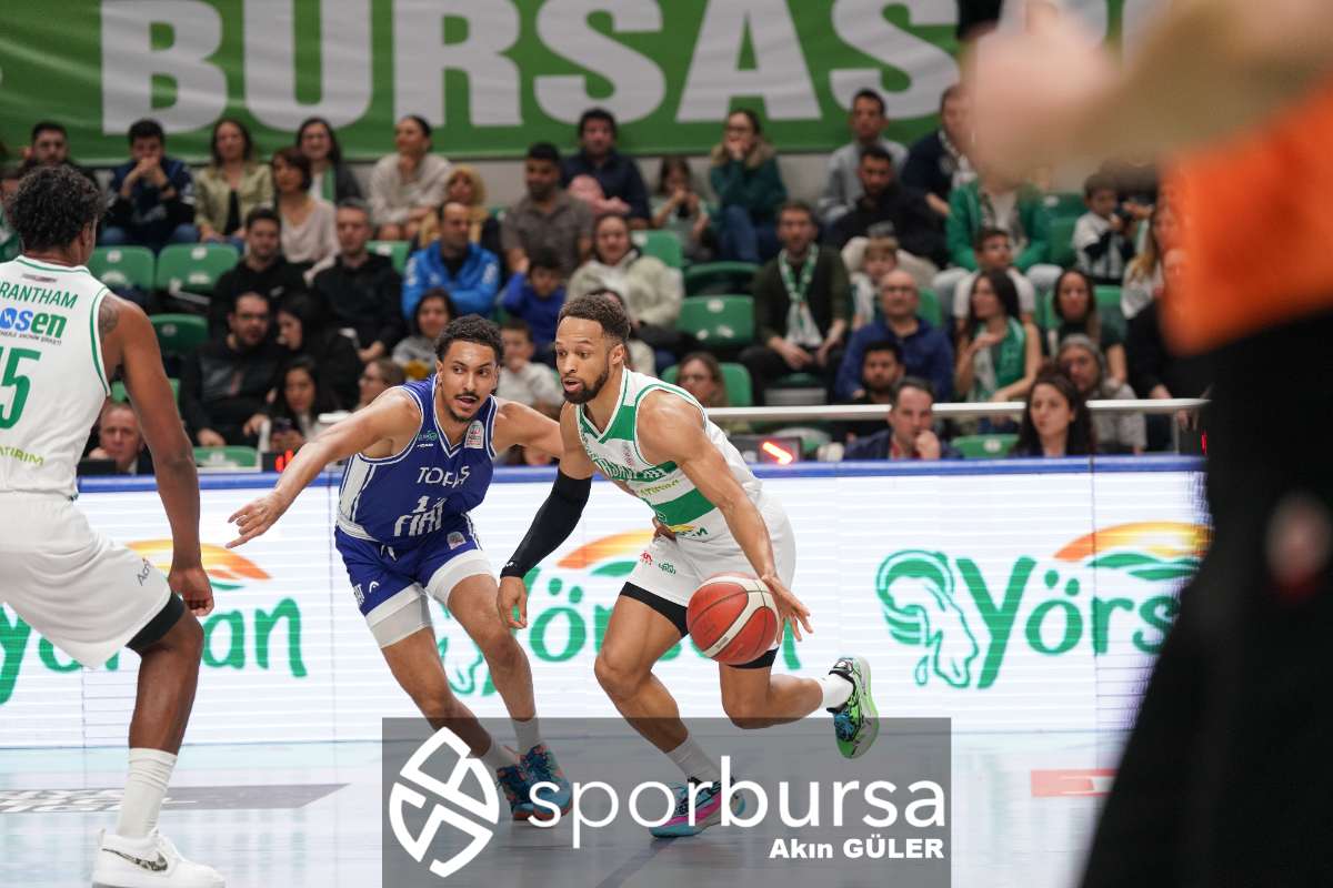 POTADA BURSA DERBİSİNDE BURSASPOR YÖRSAN TOFAŞ'I 98-93 MAĞLUP ETTİ