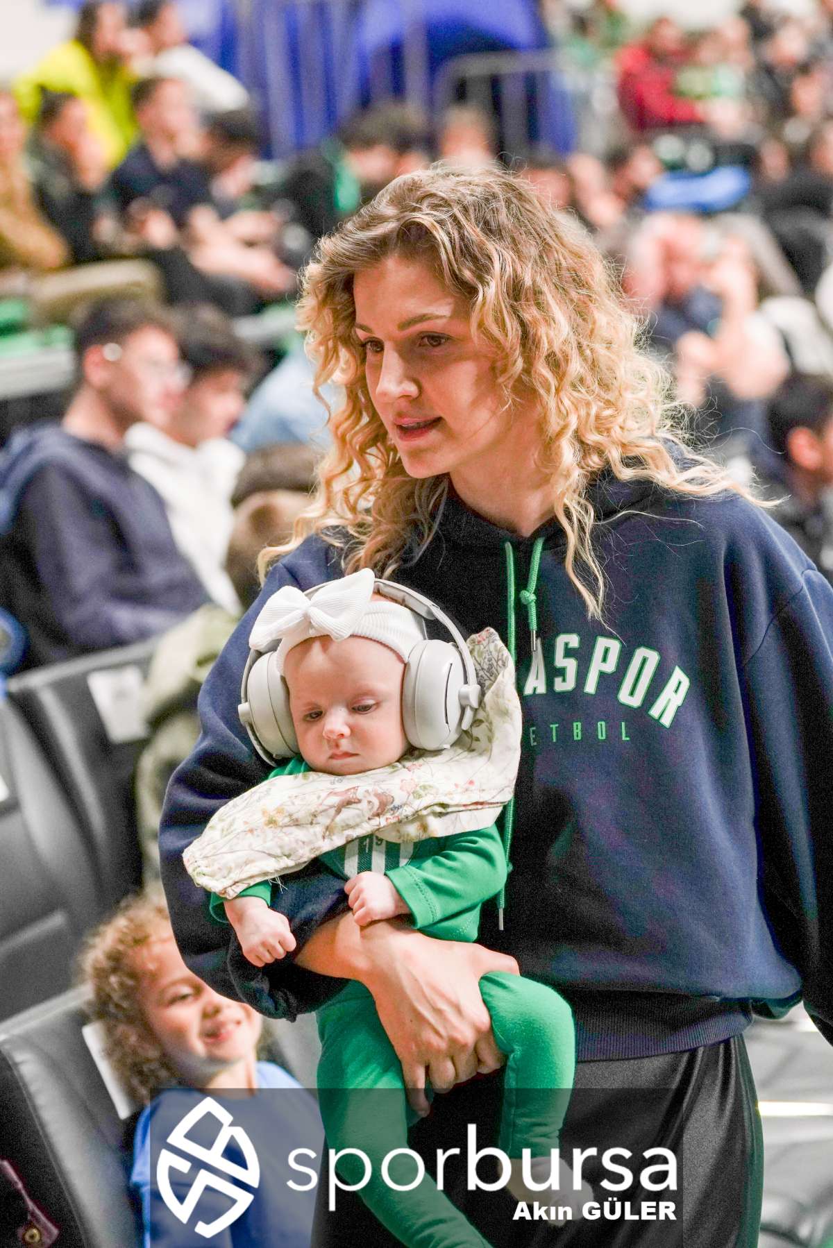 POTADA BURSA DERBİSİNDE BURSASPOR YÖRSAN TOFAŞ'I 98-93 MAĞLUP ETTİ