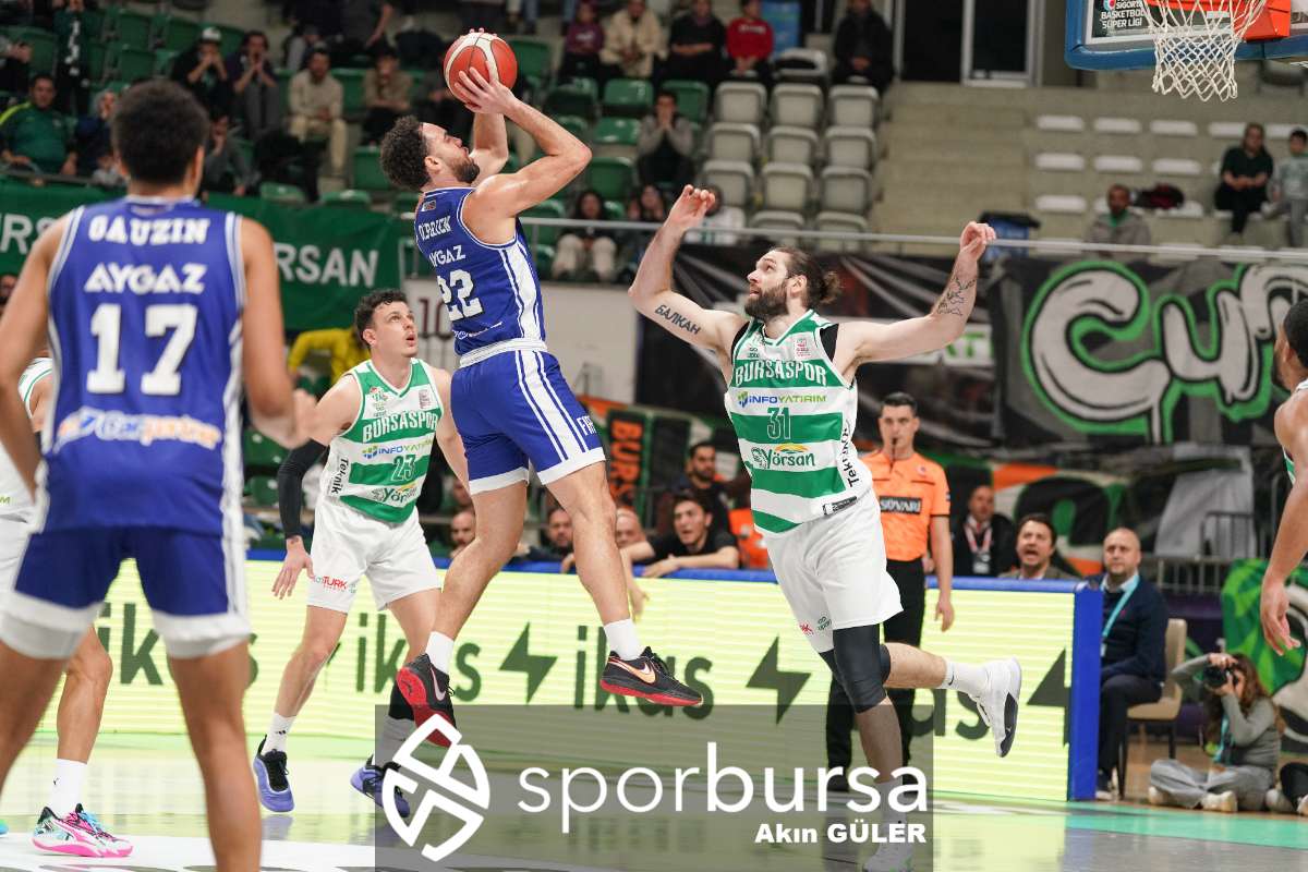POTADA BURSA DERBİSİNDE BURSASPOR YÖRSAN TOFAŞ'I 98-93 MAĞLUP ETTİ