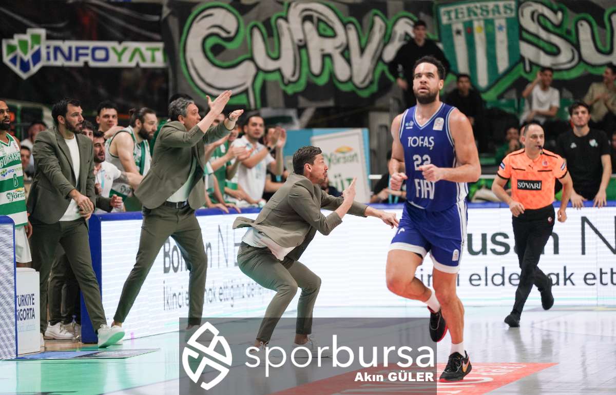 POTADA BURSA DERBİSİNDE BURSASPOR YÖRSAN TOFAŞ'I 98-93 MAĞLUP ETTİ