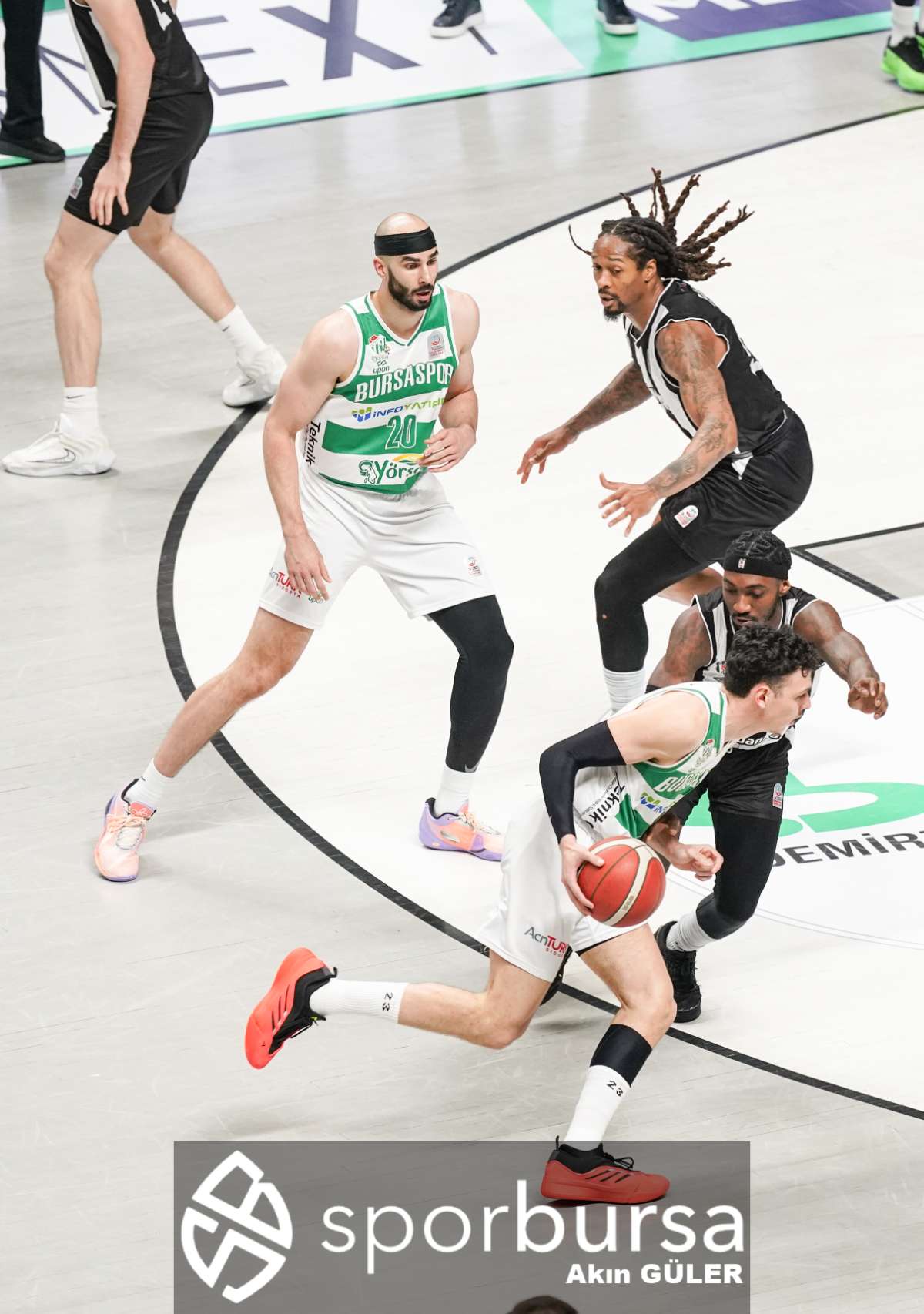 BURSASPOR YÖRSAN - BEŞİKTAŞ FİBABANKA MAÇ FOTOĞRAFLARI