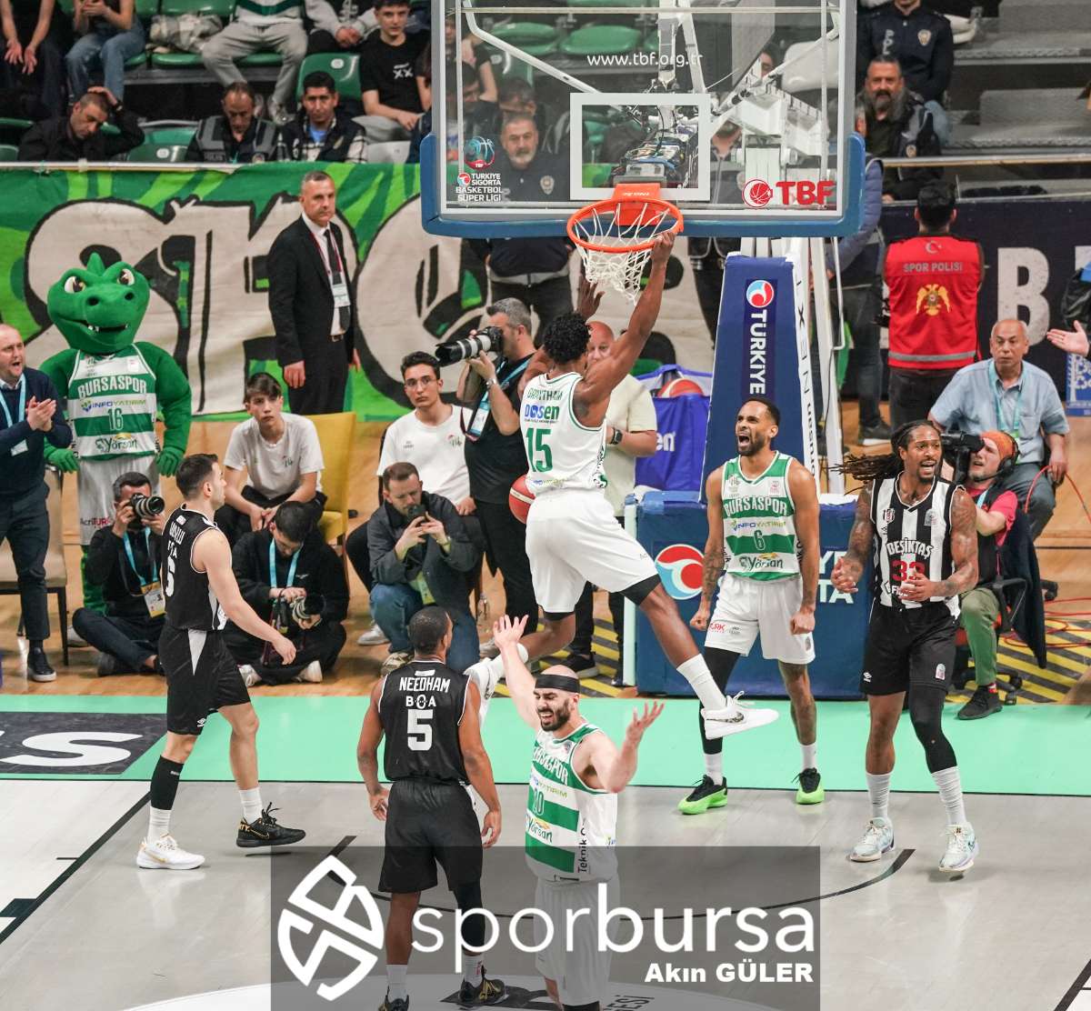 BURSASPOR YÖRSAN - BEŞİKTAŞ FİBABANKA MAÇ FOTOĞRAFLARI