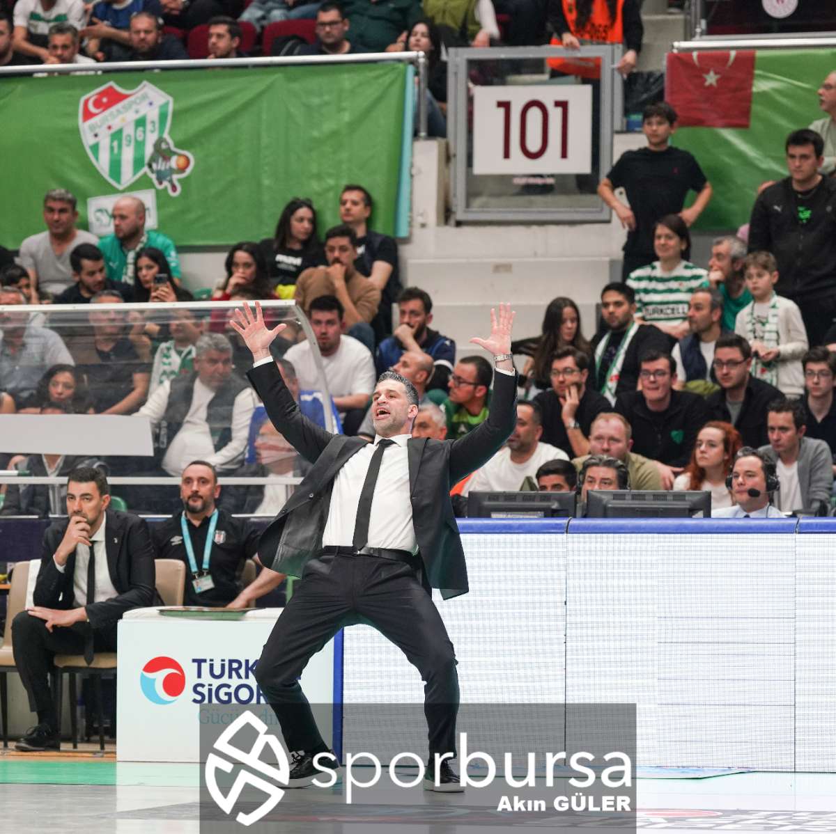 BURSASPOR YÖRSAN - BEŞİKTAŞ FİBABANKA MAÇ FOTOĞRAFLARI