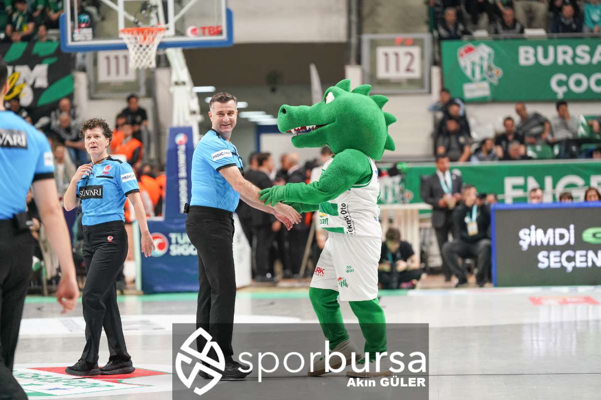 BURSASPOR YÖRSAN - BEŞİKTAŞ FİBABANKA MAÇ FOTOĞRAFLARI