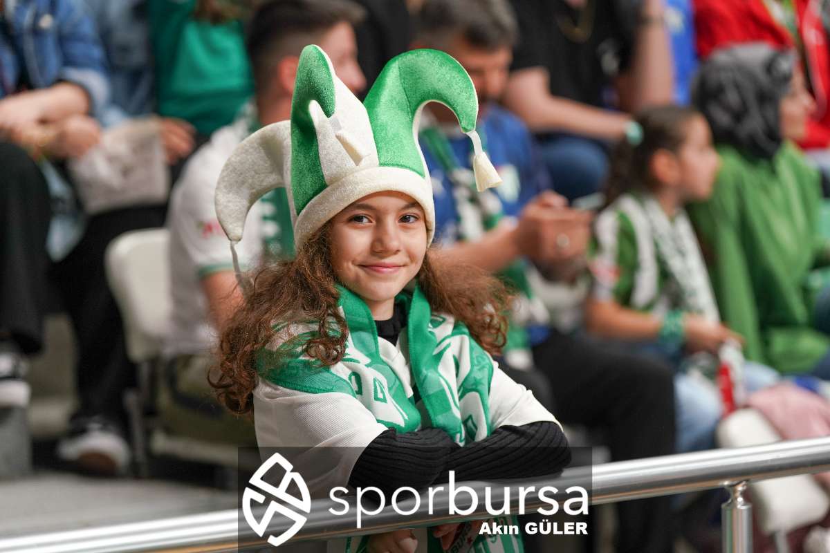 BURSASPOR YÖRSAN - BEŞİKTAŞ FİBABANKA MAÇ FOTOĞRAFLARI