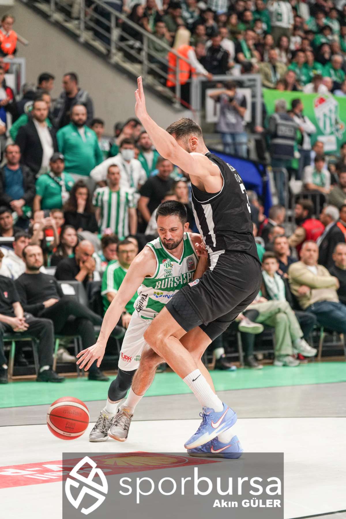 BURSASPOR YÖRSAN - BEŞİKTAŞ FİBABANKA MAÇ FOTOĞRAFLARI