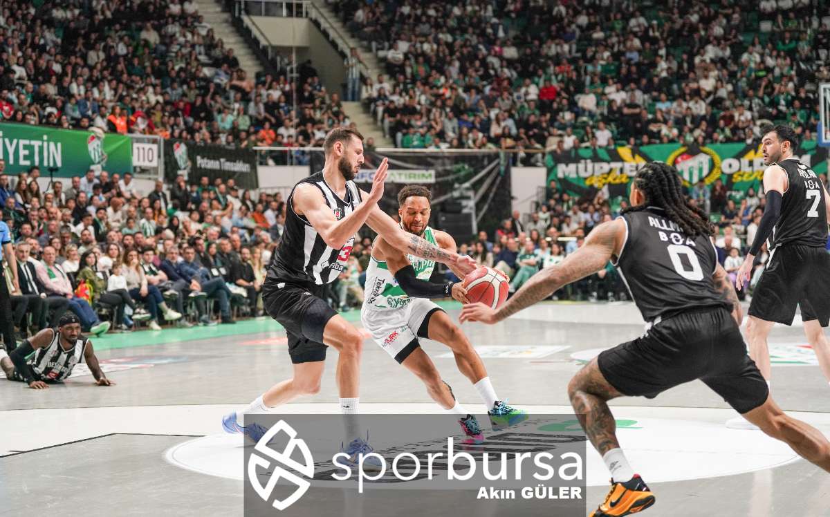 BURSASPOR YÖRSAN - BEŞİKTAŞ FİBABANKA MAÇ FOTOĞRAFLARI
