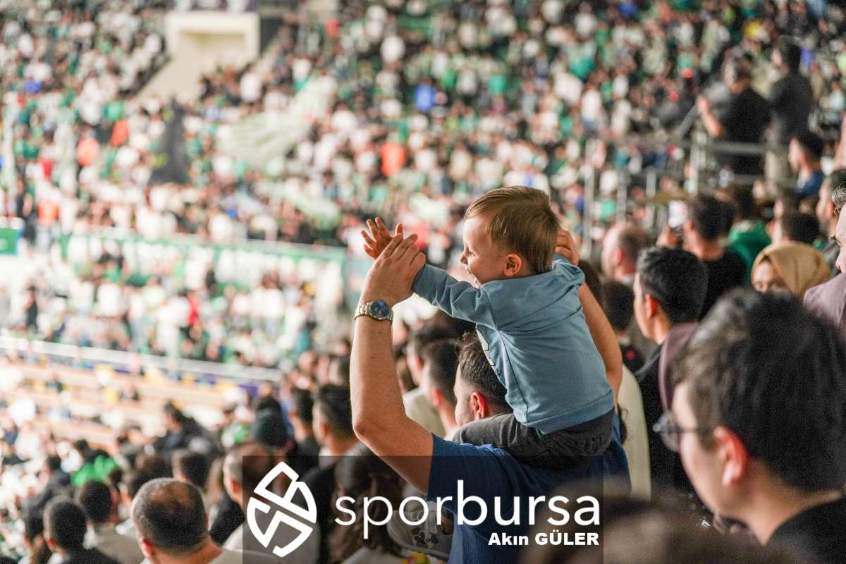 BURSASPOR YÖRSAN - BEŞİKTAŞ FİBABANKA MAÇ FOTOĞRAFLARI