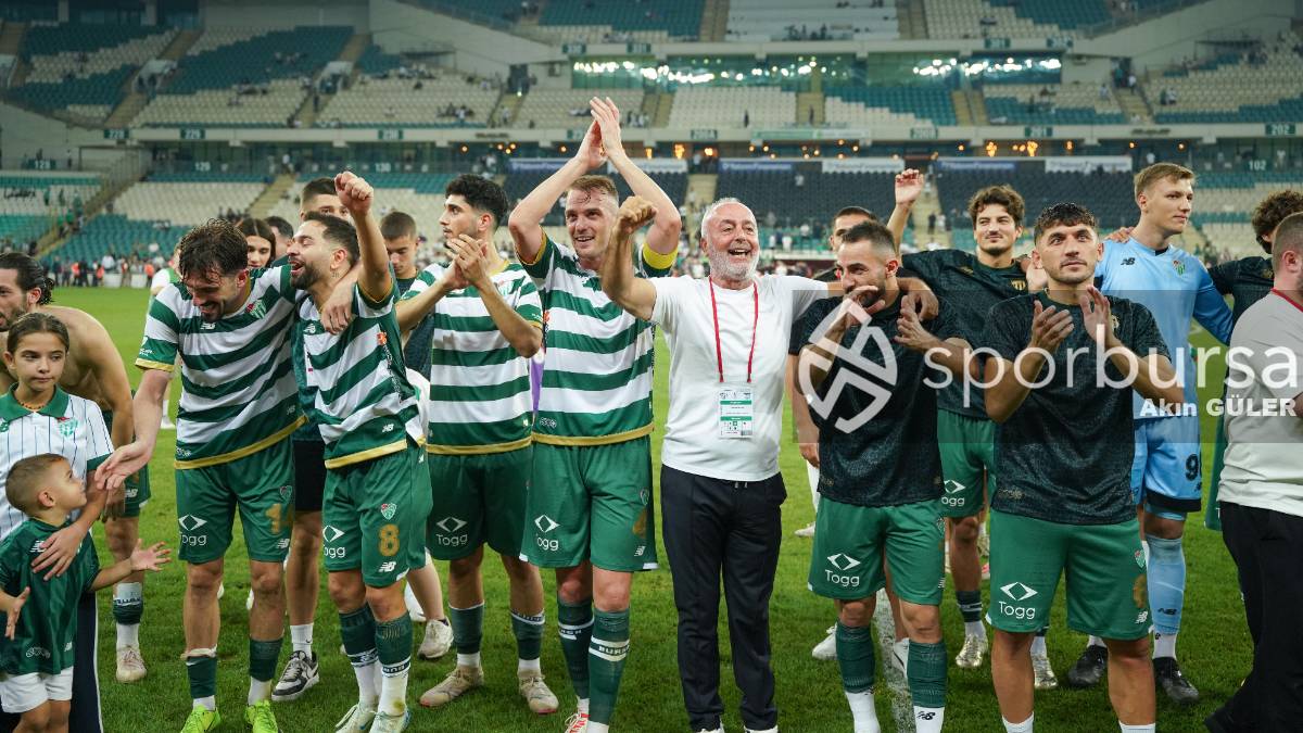 BURSASPOR - ARNAVUTKÖY BELEDİYESPOR MAÇ FOTOĞRAFLARI