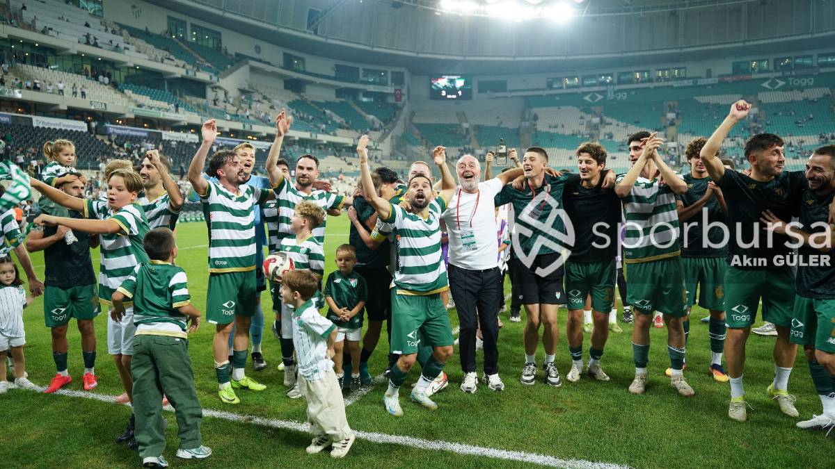 BURSASPOR - ARNAVUTKÖY BELEDİYESPOR MAÇ FOTOĞRAFLARI
