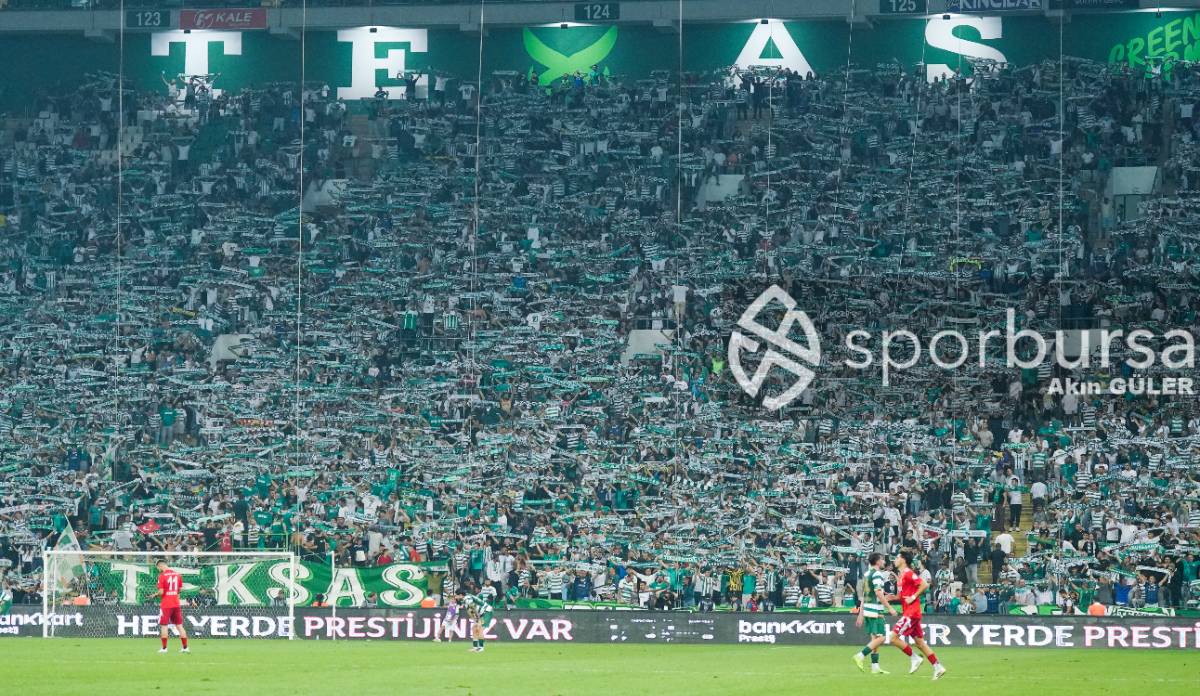 BURSASPOR - ARNAVUTKÖY BELEDİYESPOR MAÇ FOTOĞRAFLARI